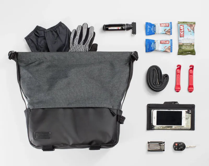 Bontrager City Boot Bag in Black-1